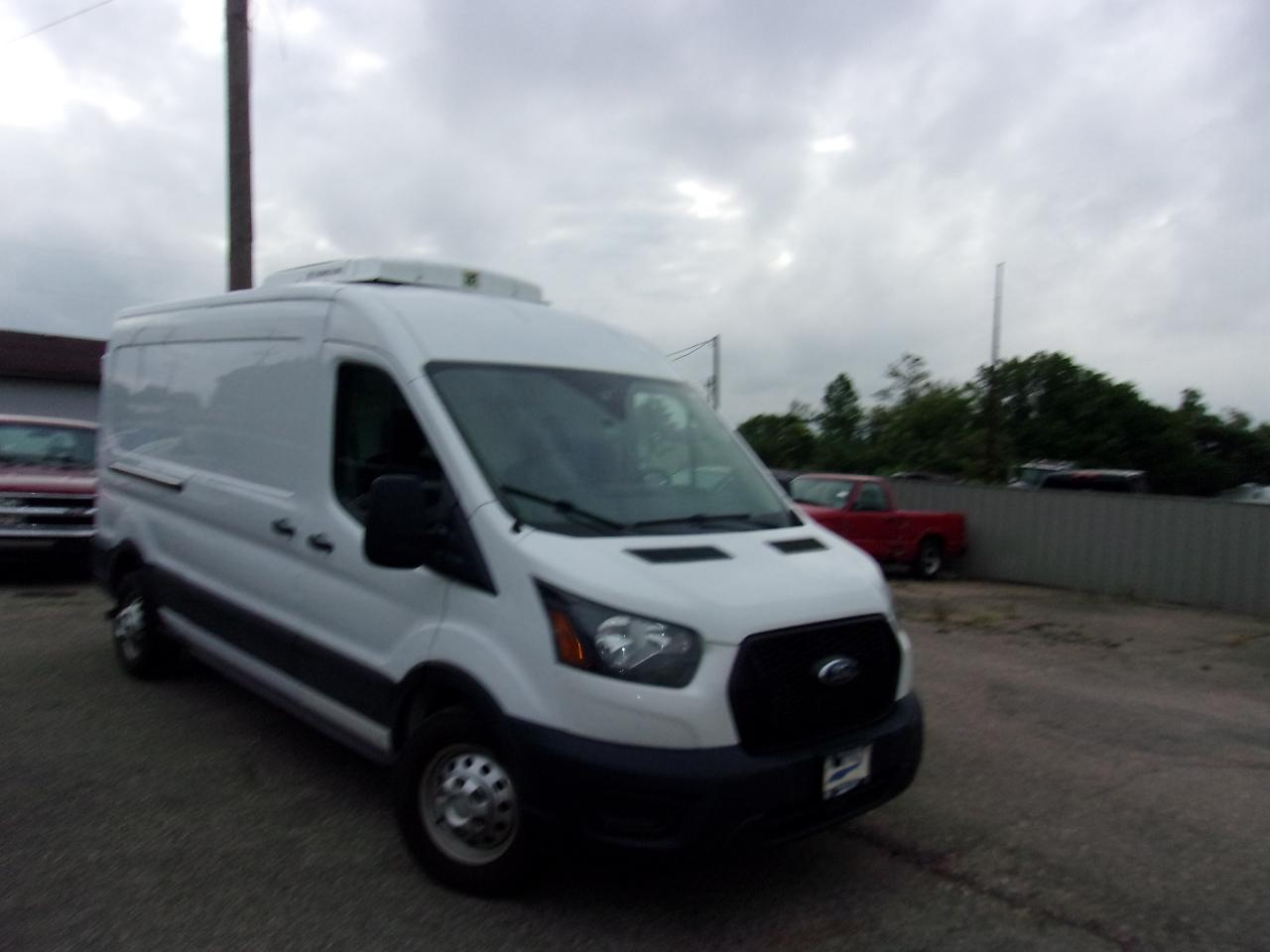 Ford Transit Cargo Van T-250 130" Med Rf 9070 GVWR AWD 2021