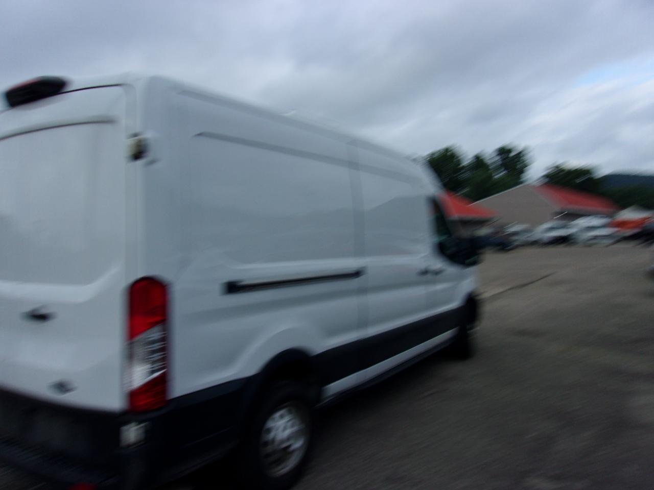 Ford Transit Cargo Van T-250 130" Med Rf 9070 GVWR AWD 2021