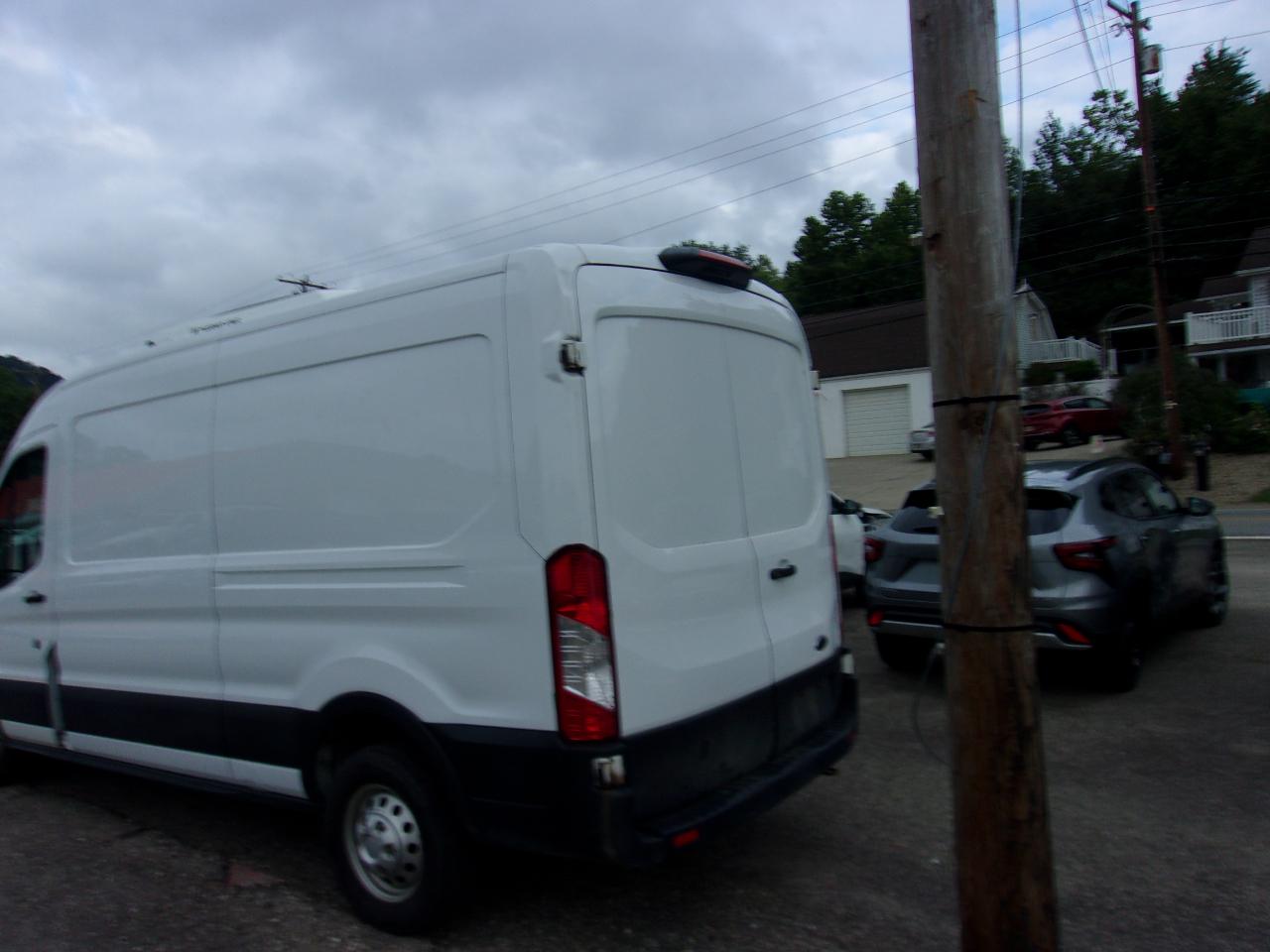 Ford Transit Cargo Van T-250 130" Med Rf 9070 GVWR AWD 2021