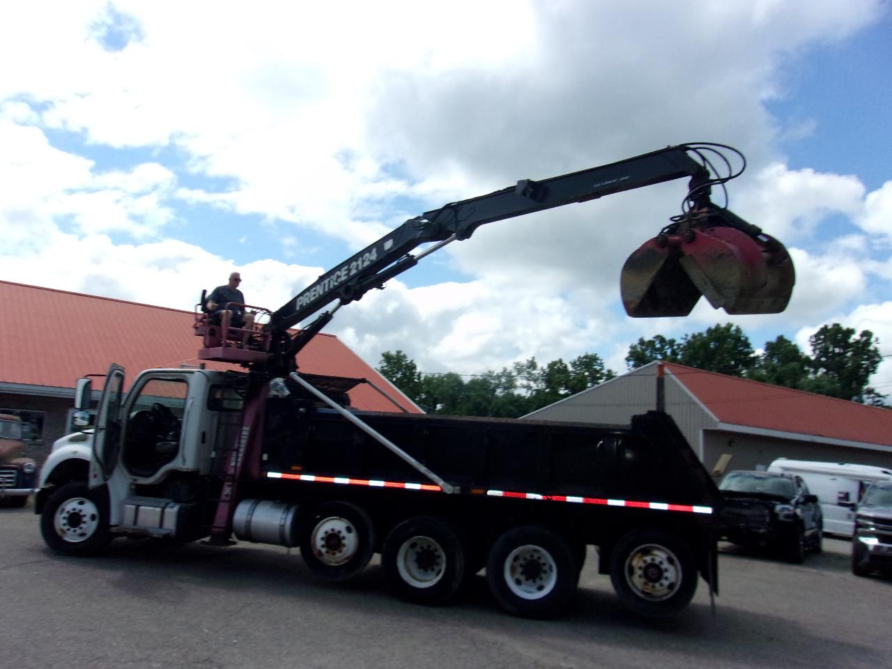 Freightliner M2  2012