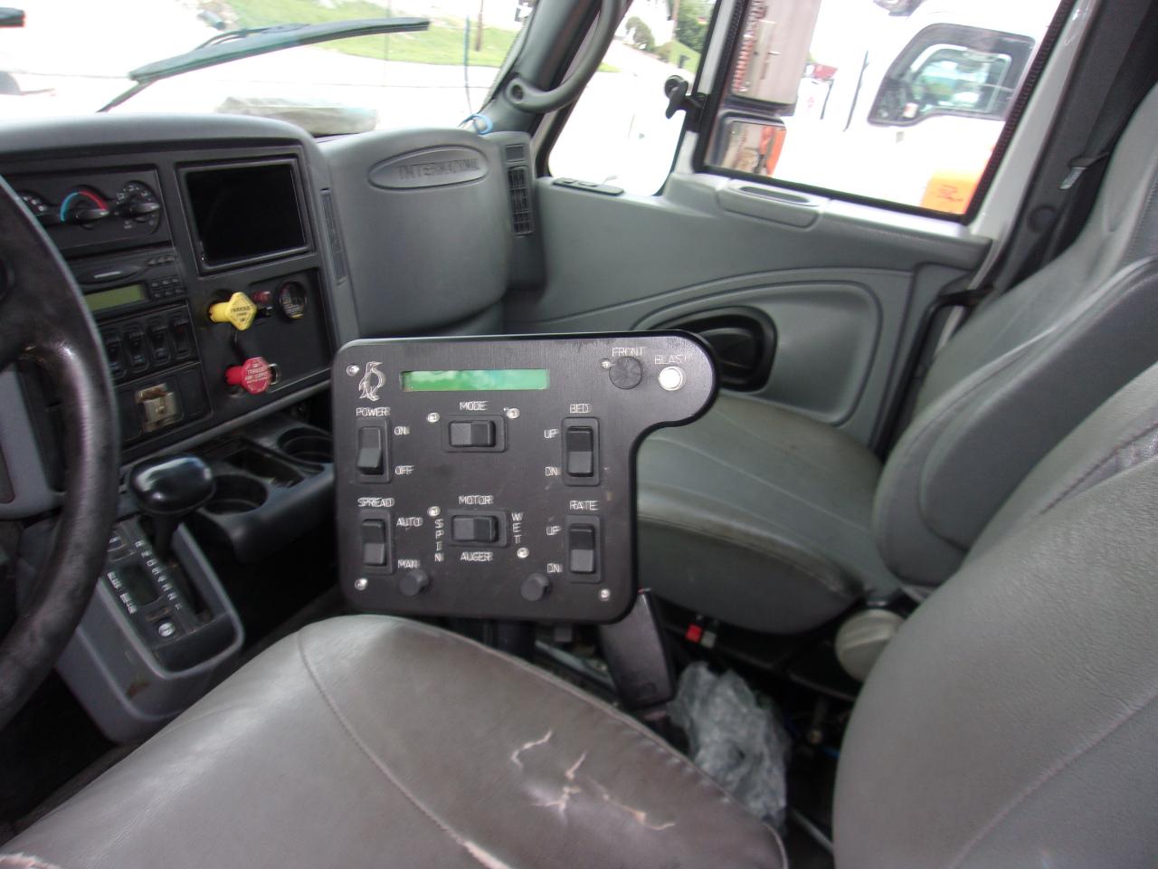 International 7400  2007