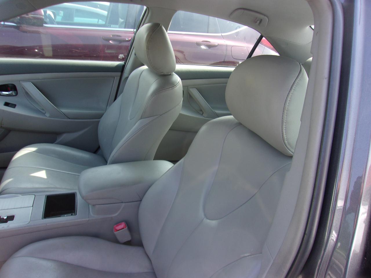 Toyota Camry 4dr Sdn I4 Man (Natl) 2009