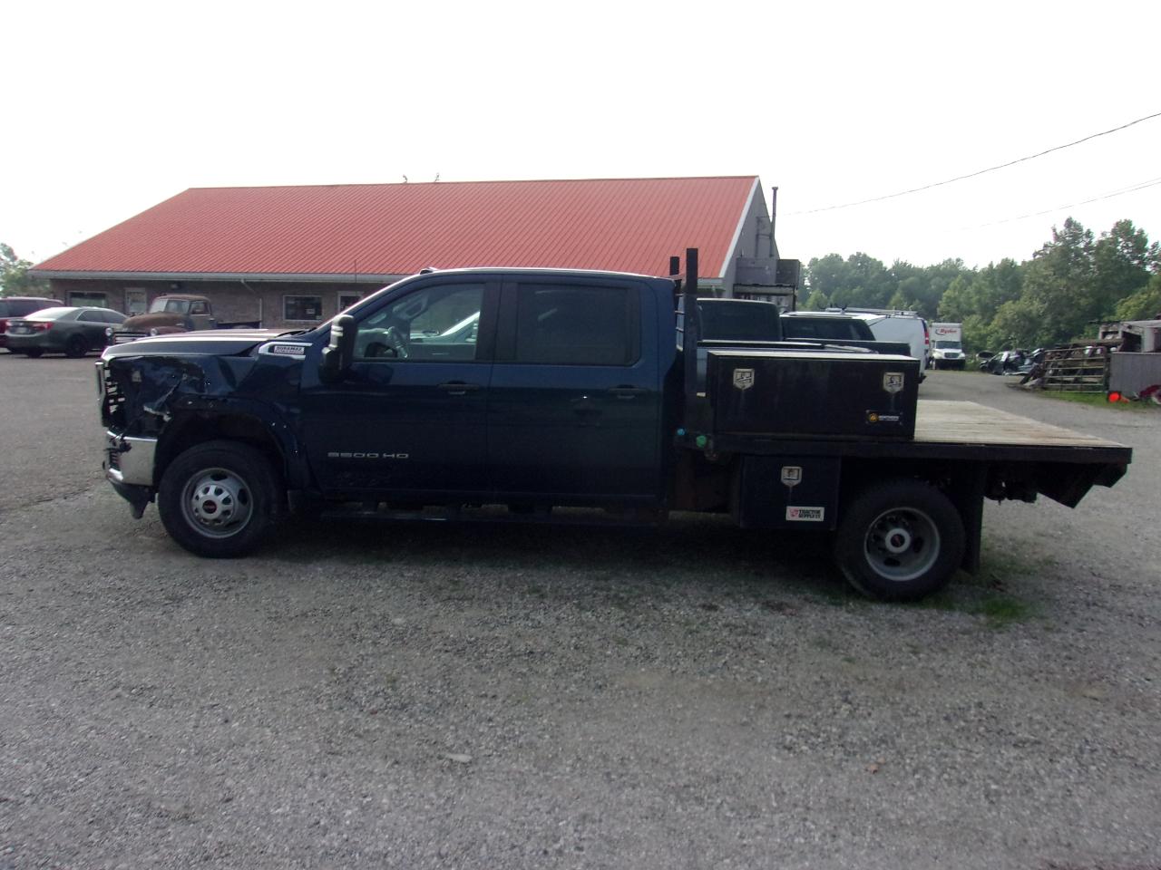 GMC Sierra 3500HD 4WD Crew Cab 172" Pro 2022