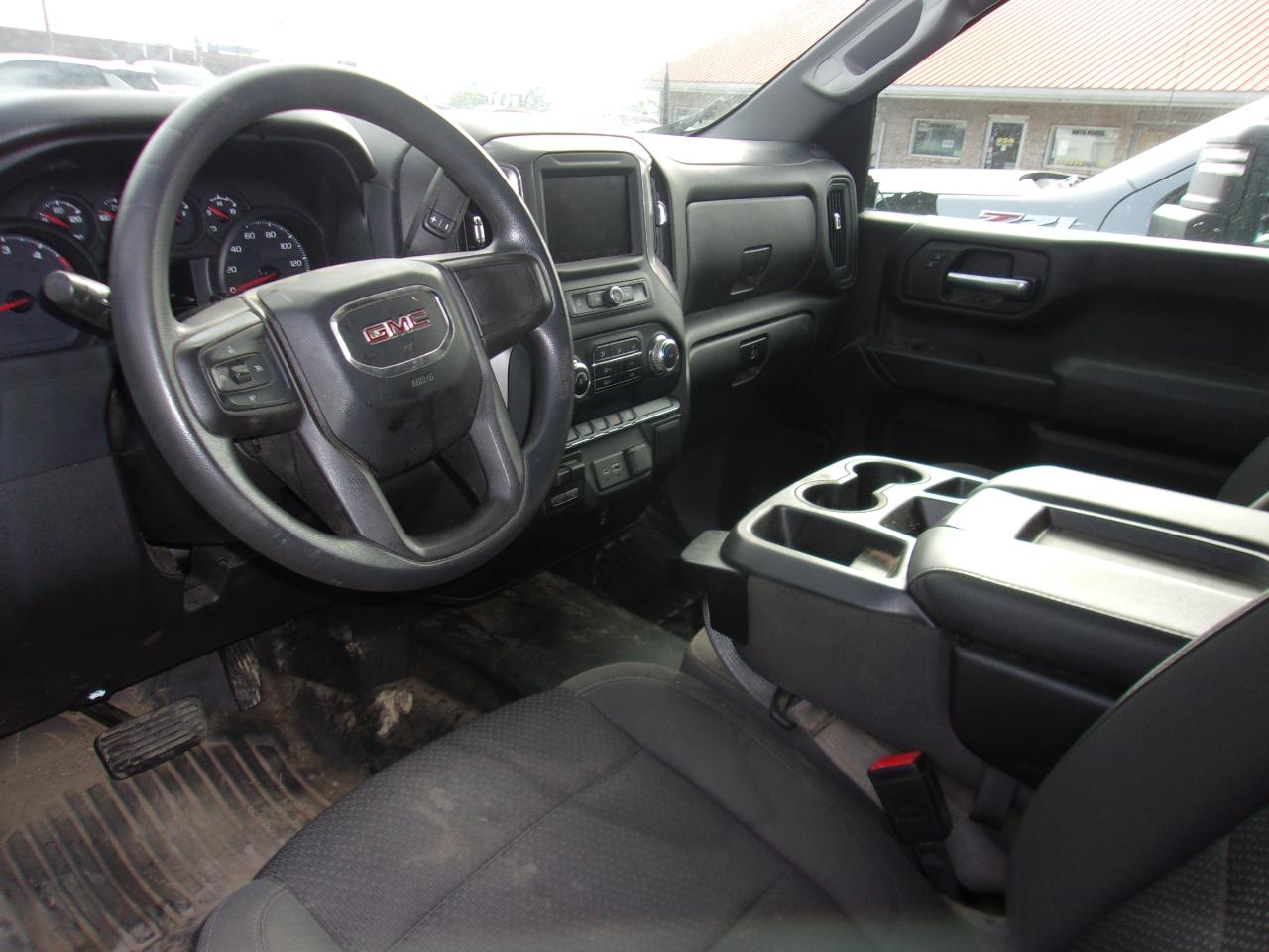 GMC Sierra 3500HD 4WD Crew Cab 172" Pro 2022