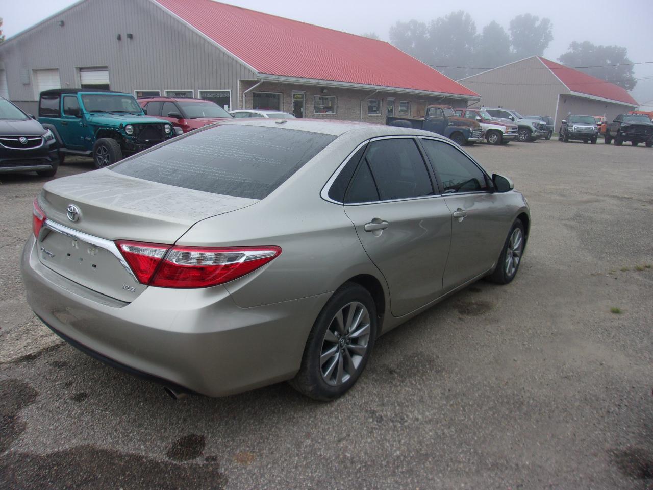 Toyota Camry XLE Auto (Natl) 2017