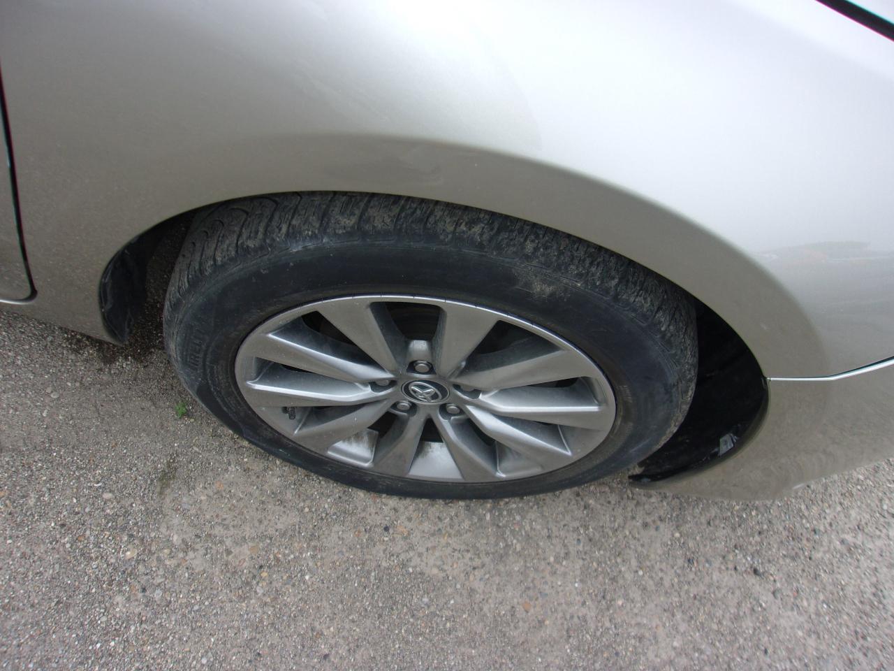 Toyota Camry XLE Auto (Natl) 2017