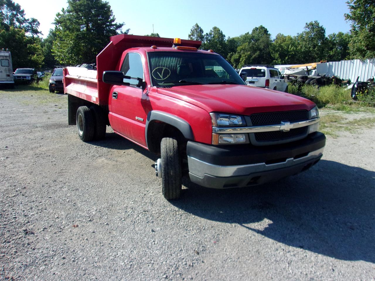 Chevrolet Silverado 3500 Reg Cab 137.0" WB, 60.4" CA 4WD 2003