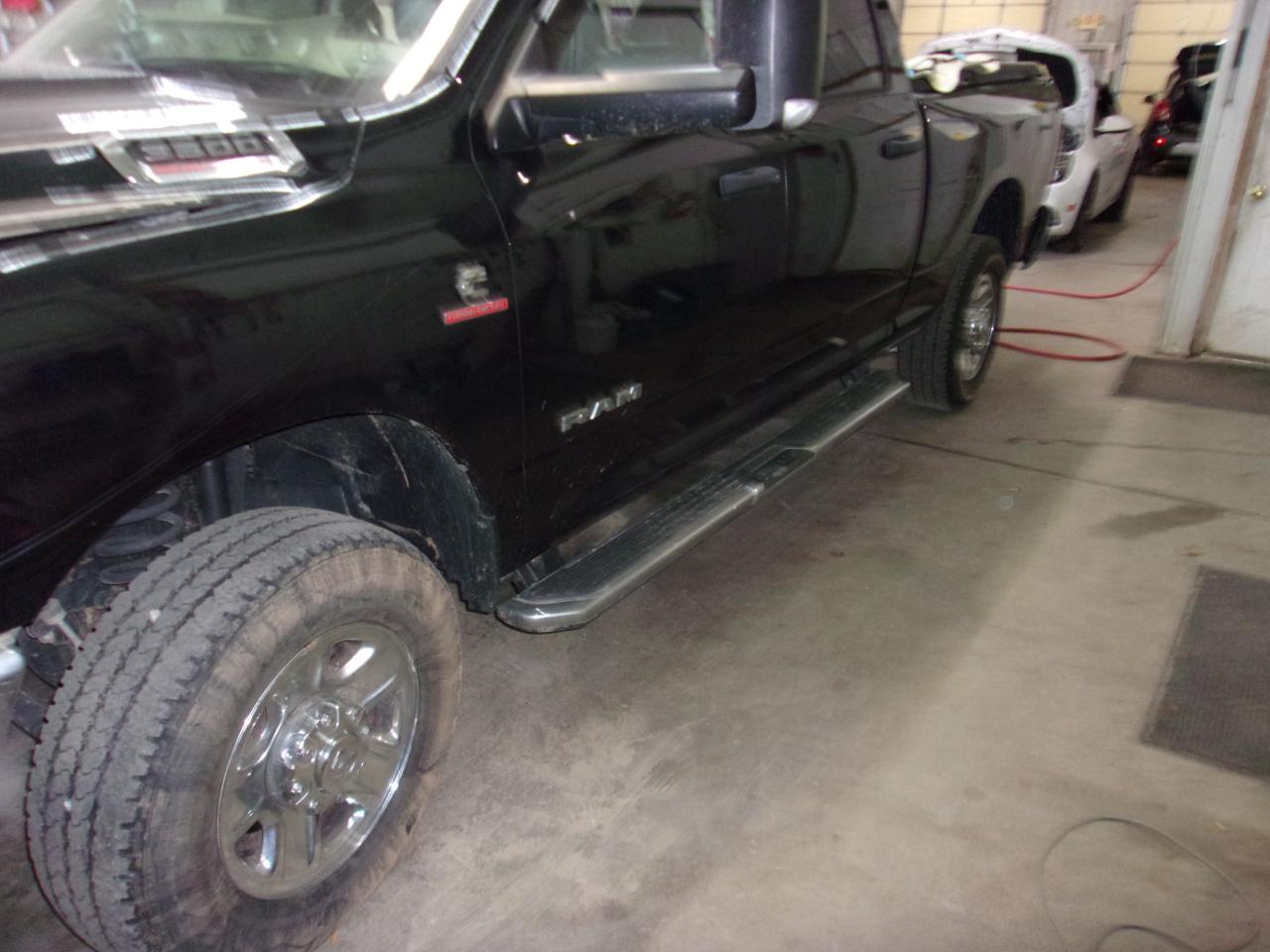 RAM 3500 Tradesman 4x4 Crew Cab 6'4" Box 2020