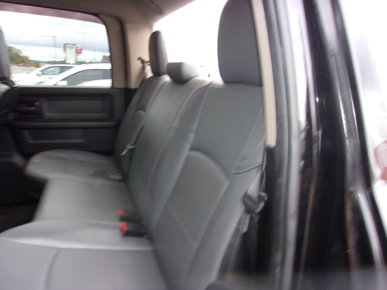 RAM 3500 Tradesman 4x4 Crew Cab 6'4" Box 2020