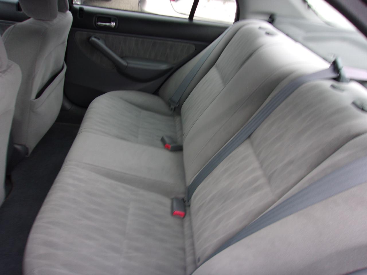Honda Civic Sdn LX AT 2005
