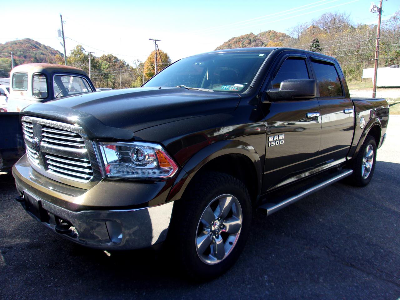 RAM 1500 4WD Crew Cab 140.5" Big Horn 2013