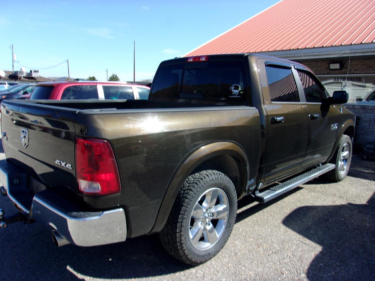 RAM 1500 4WD Crew Cab 140.5" Big Horn 2013