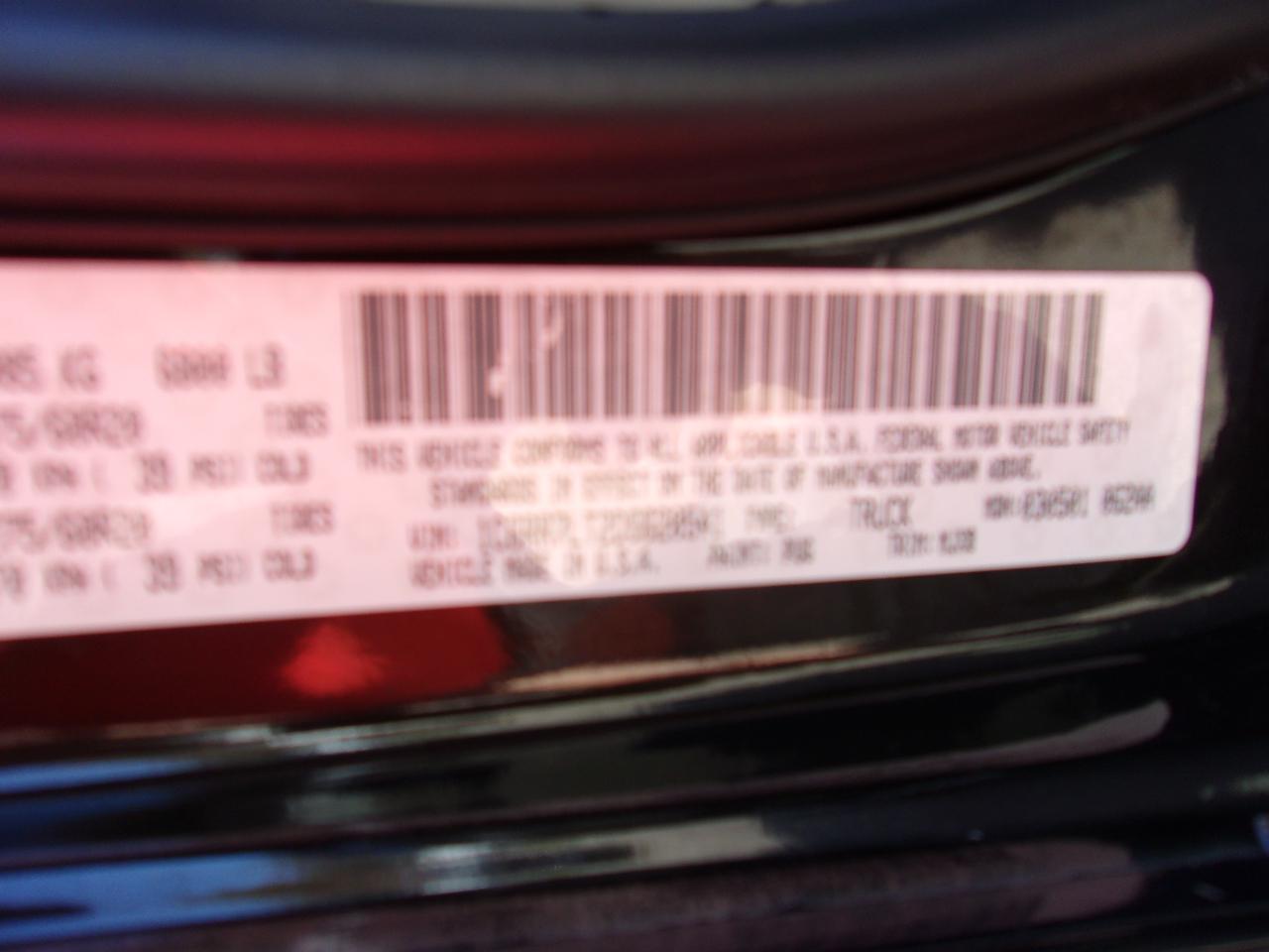 RAM 1500 4WD Crew Cab 140.5" Big Horn 2013
