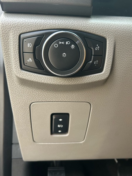 Ford F-150 XLT SuperCrew 5.5-ft. Bed 2WD 2015