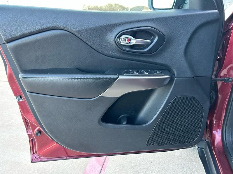 Jeep Cherokee Latitude Plus FWD 2019