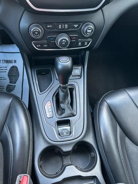 Jeep Cherokee Latitude Plus FWD 2019