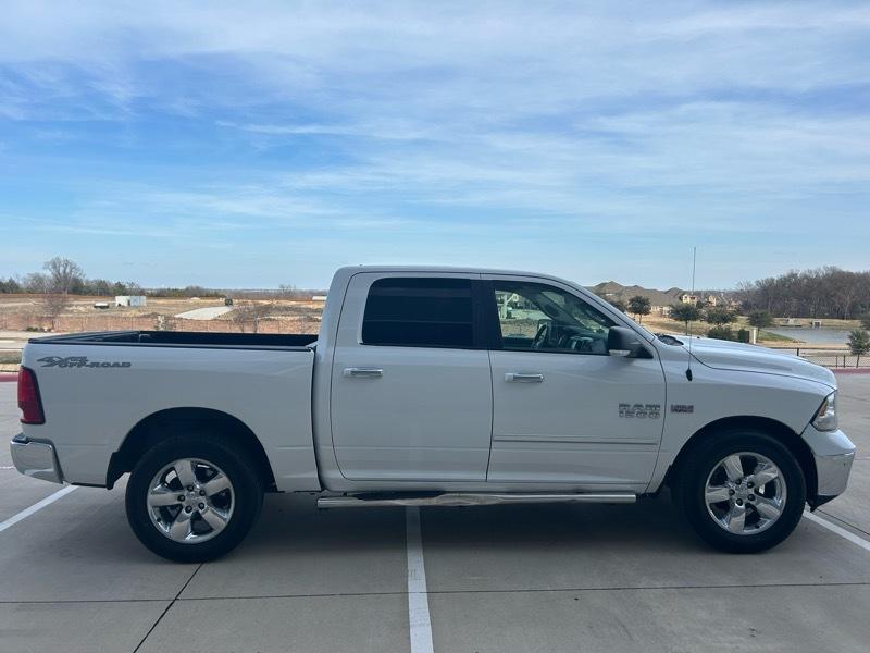 RAM 1500 SLT Crew Cab SWB 4WD 2017