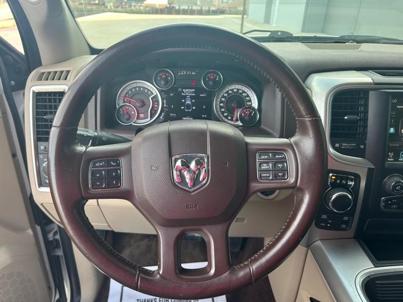 RAM 1500 SLT Crew Cab SWB 4WD 2017