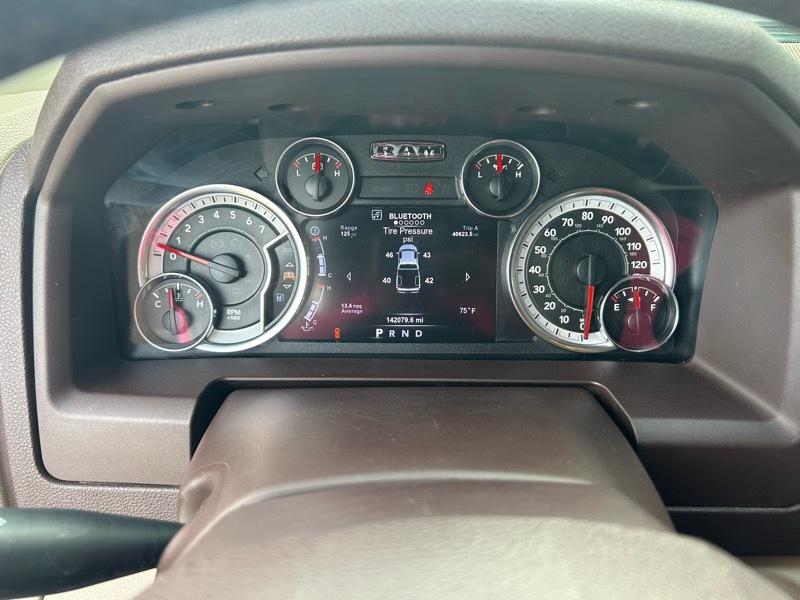 RAM 1500 SLT Crew Cab SWB 4WD 2017