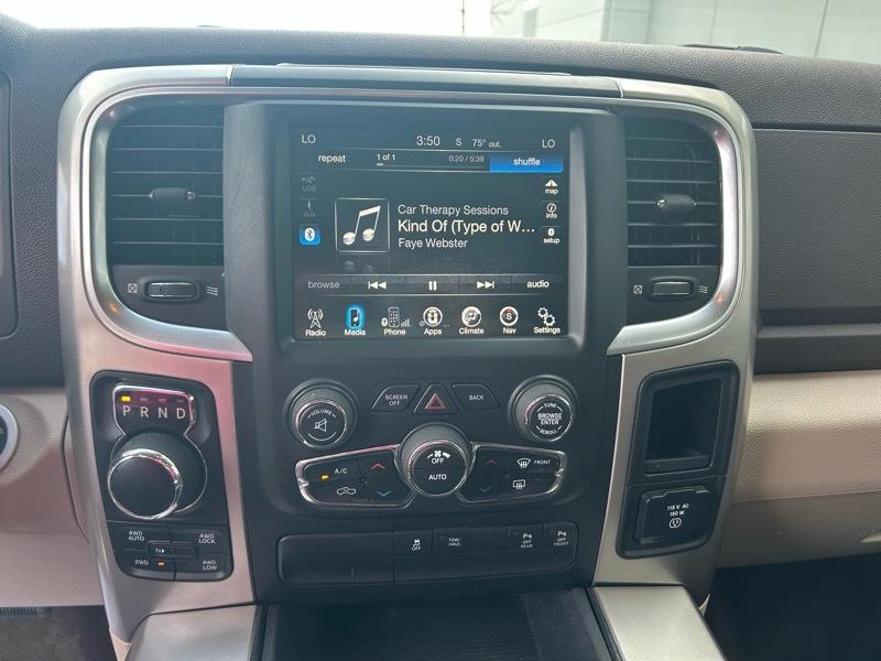 RAM 1500 SLT Crew Cab SWB 4WD 2017