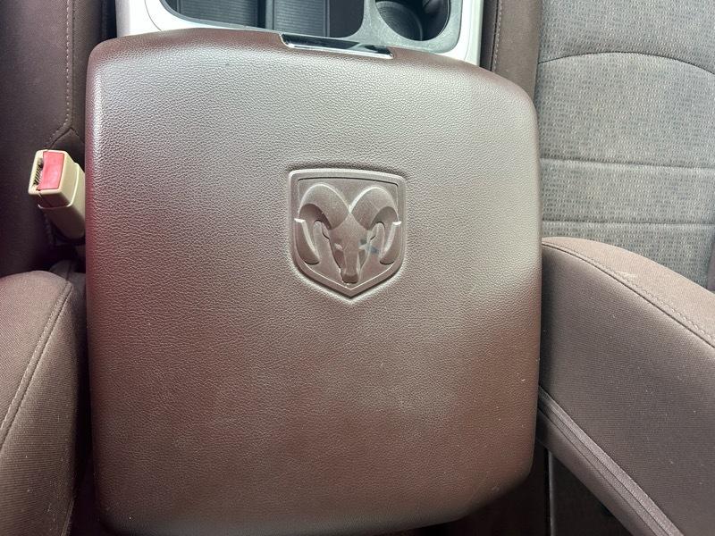 RAM 1500 SLT Crew Cab SWB 4WD 2017