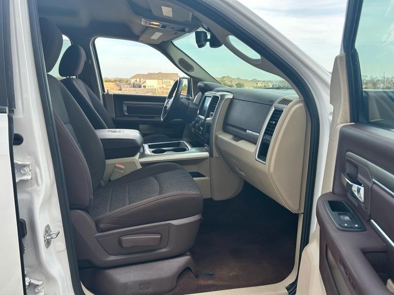 RAM 1500 SLT Crew Cab SWB 4WD 2017