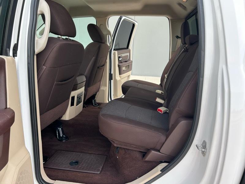 RAM 1500 SLT Crew Cab SWB 4WD 2017