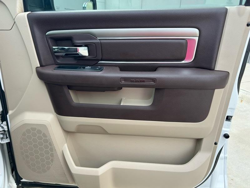 RAM 1500 SLT Crew Cab SWB 4WD 2017