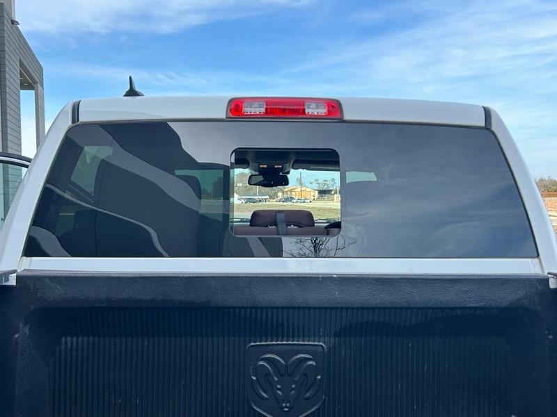 RAM 1500 SLT Crew Cab SWB 4WD 2017