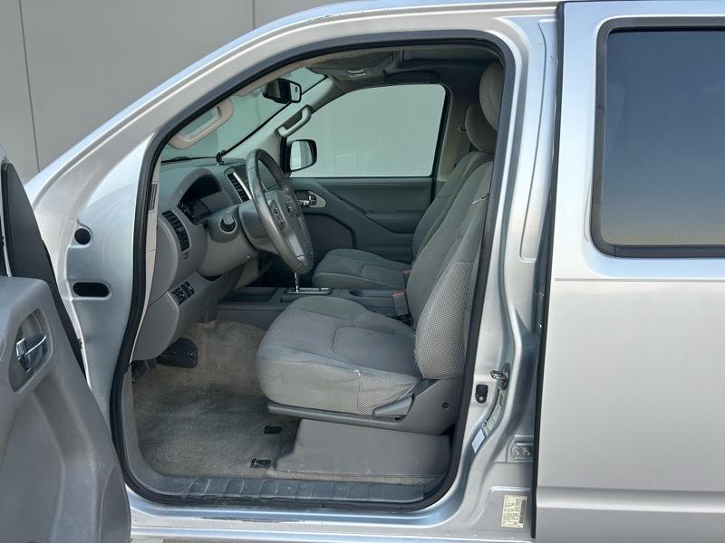 Nissan Frontier S Crew Cab 5AT 2WD 2016