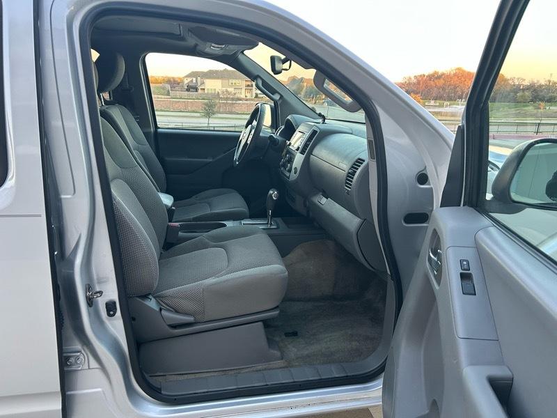 Nissan Frontier S Crew Cab 5AT 2WD 2016