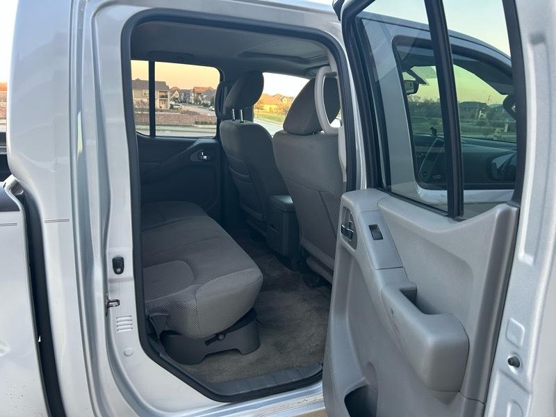 Nissan Frontier S Crew Cab 5AT 2WD 2016