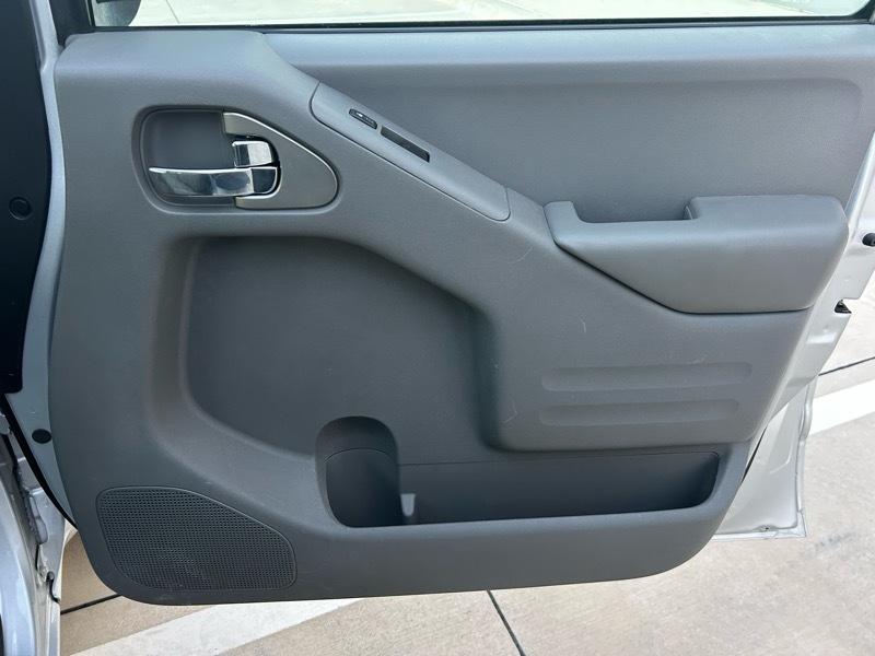 Nissan Frontier S Crew Cab 5AT 2WD 2016