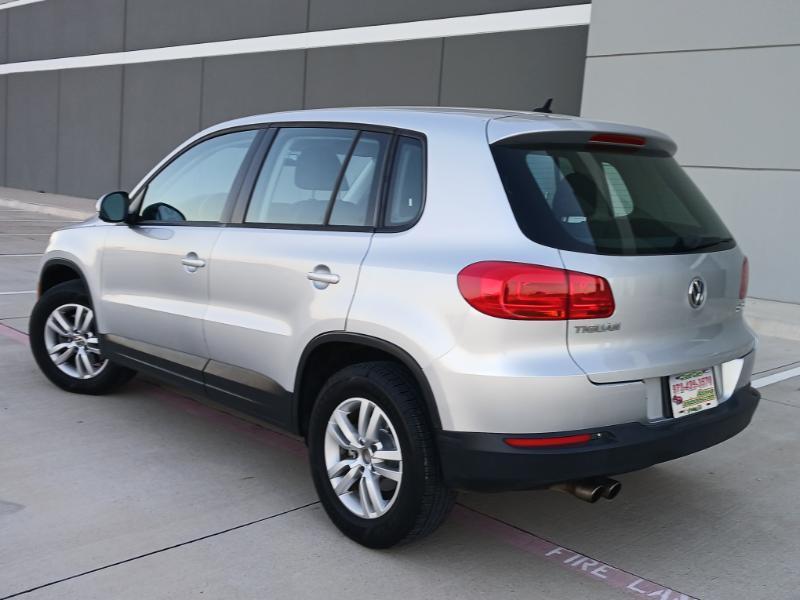 Volkswagen Tiguan S 2013