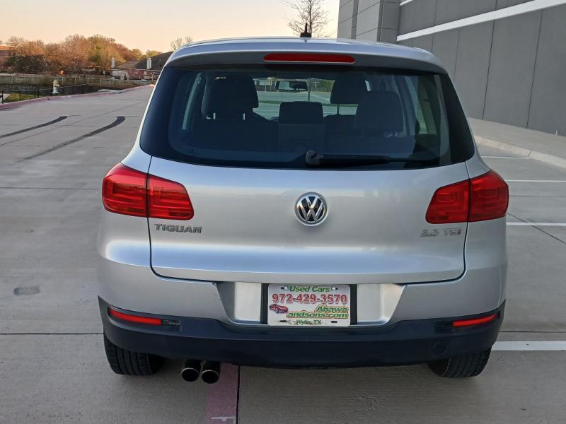 Volkswagen Tiguan S 2013