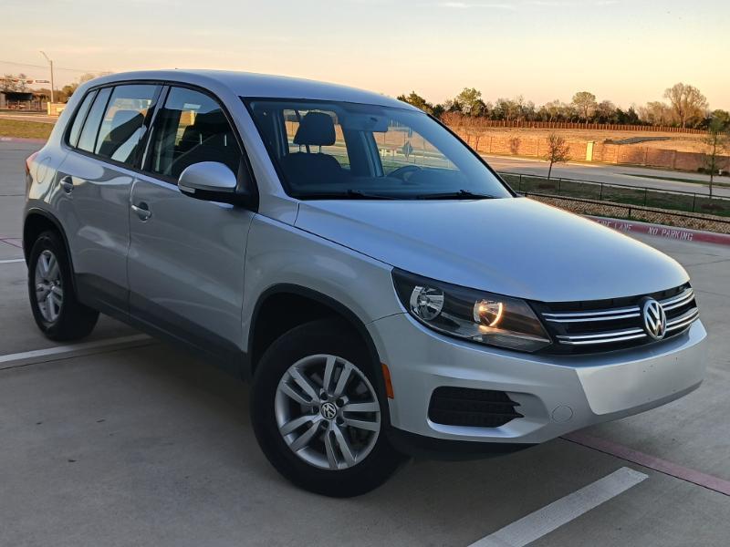 Volkswagen Tiguan S 2013