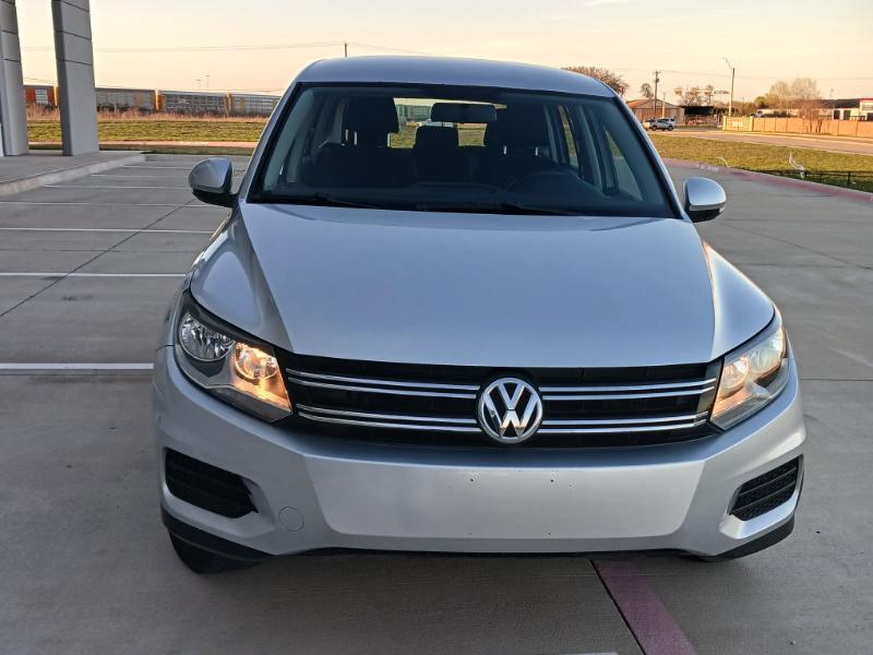 Volkswagen Tiguan S 2013