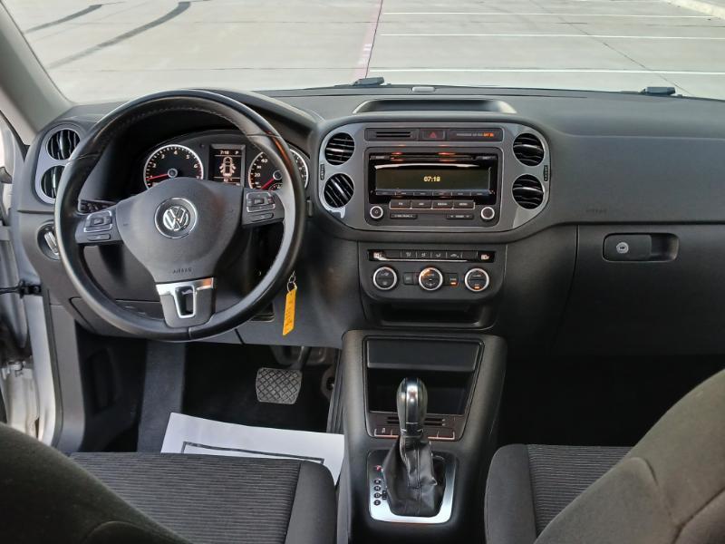 Volkswagen Tiguan S 2013