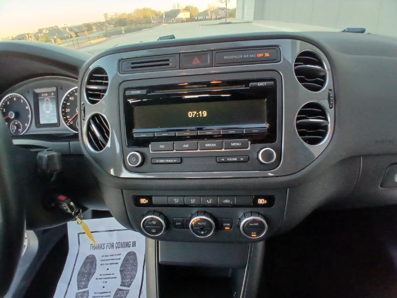 Volkswagen Tiguan S 2013