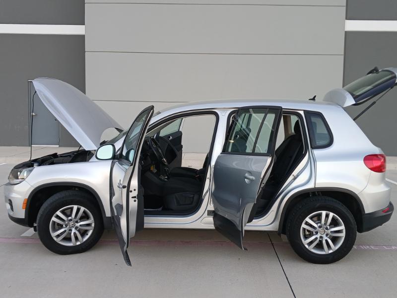 Volkswagen Tiguan S 2013