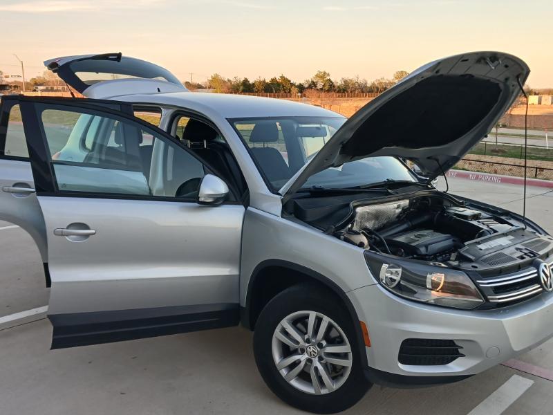 Volkswagen Tiguan S 2013