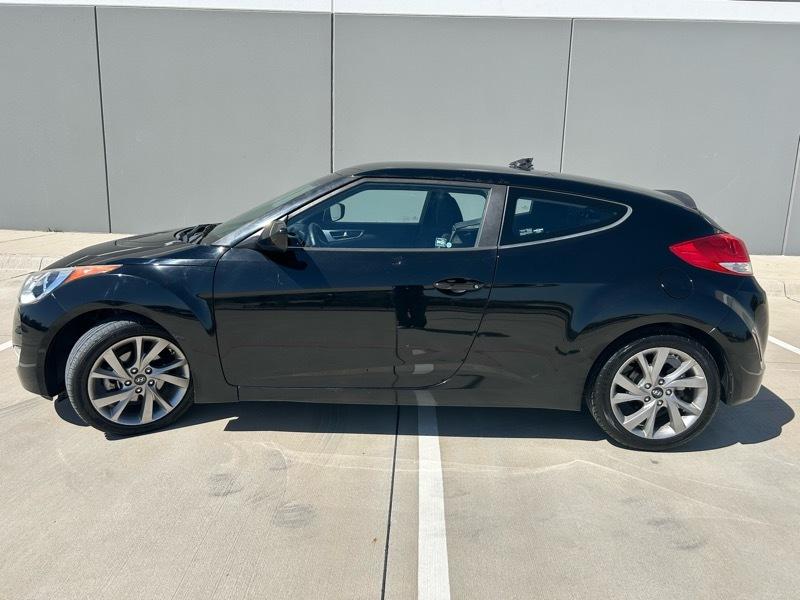 Hyundai Veloster Base 6AT 2017