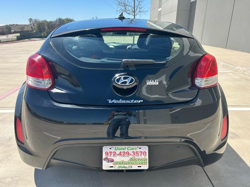 Hyundai Veloster Base 6AT 2017