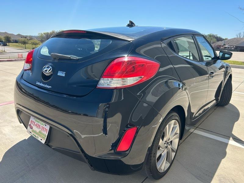 Hyundai Veloster Base 6AT 2017