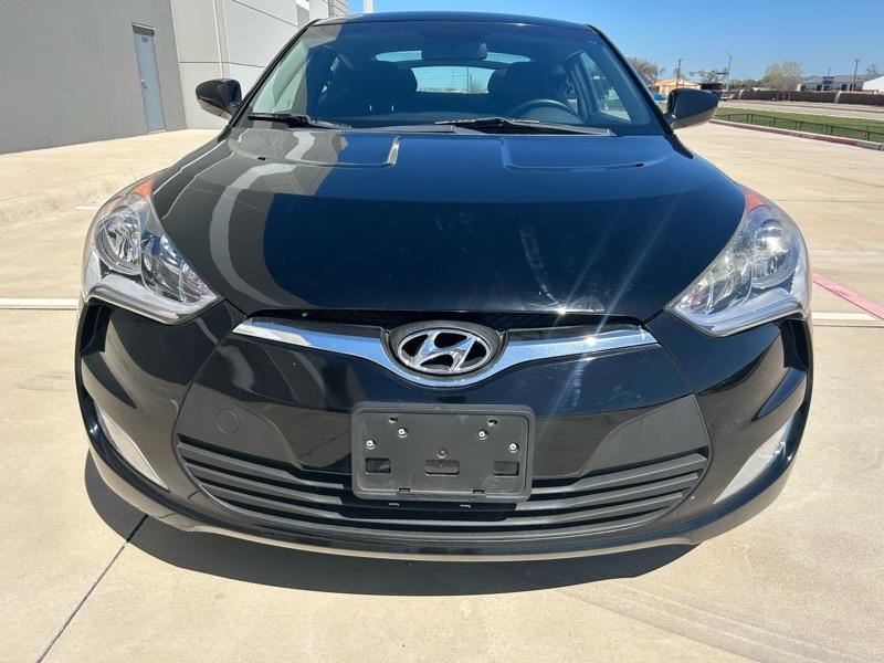 Hyundai Veloster Base 6AT 2017