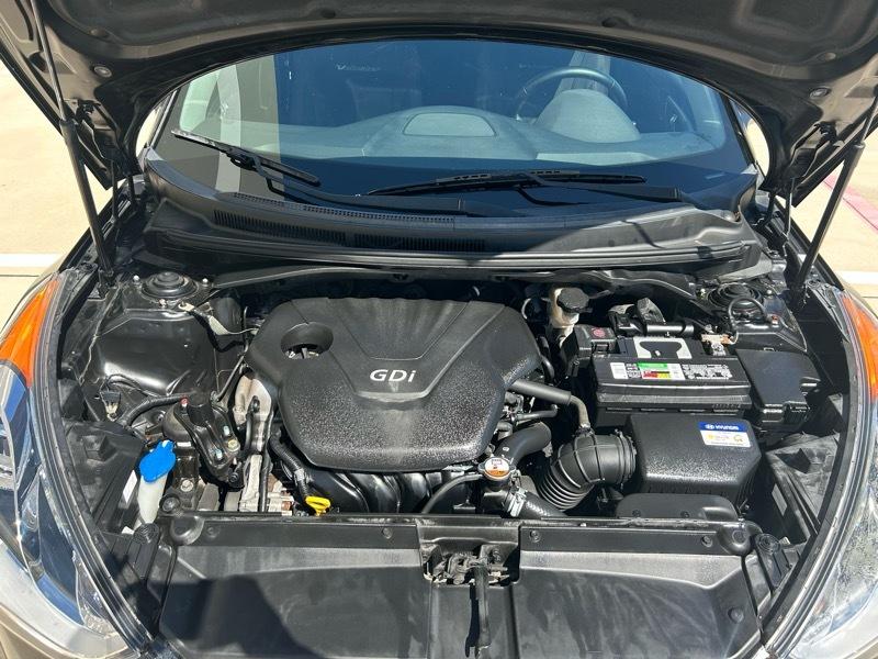 Hyundai Veloster Base 6AT 2017