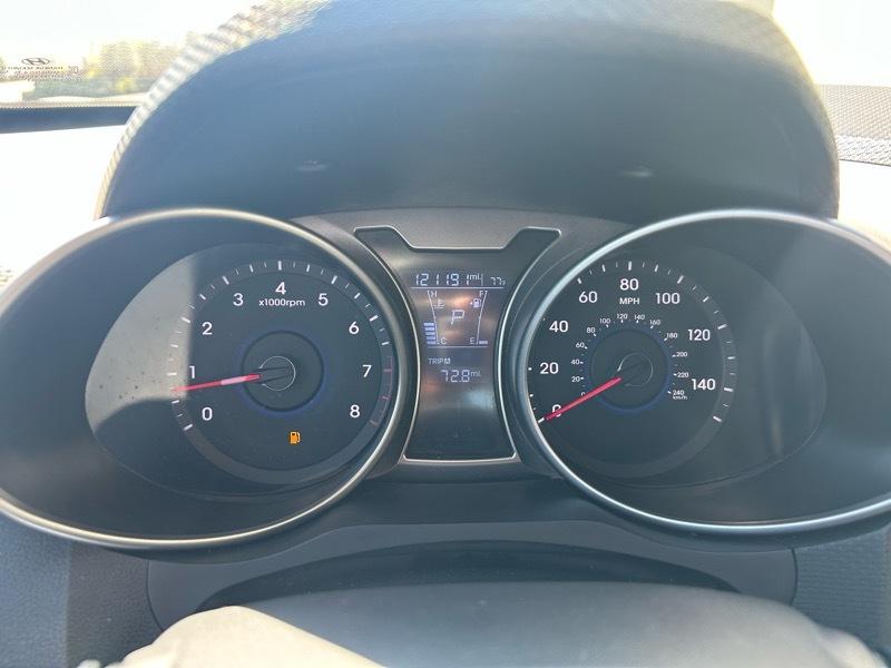 Hyundai Veloster Base 6AT 2017