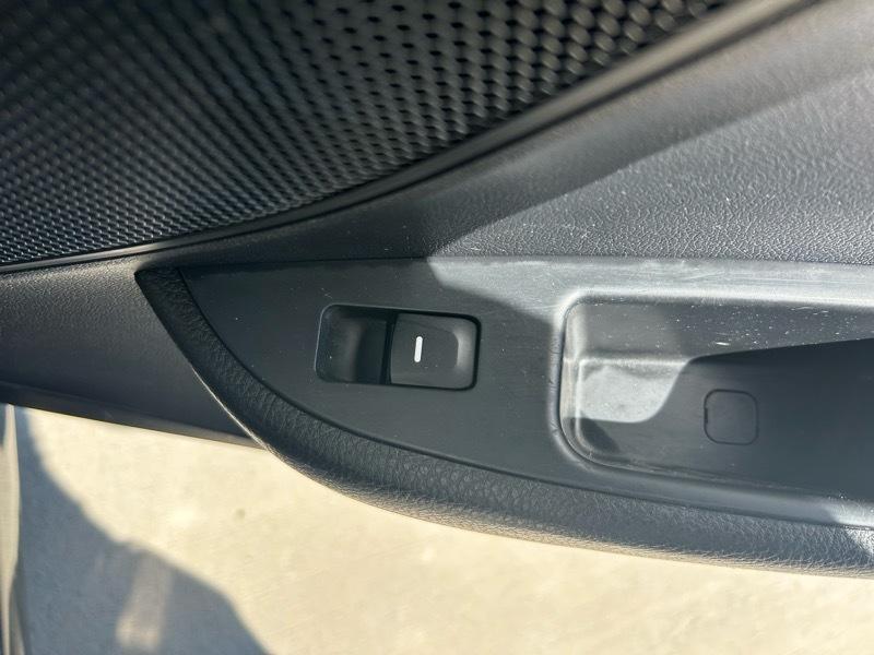 Hyundai Veloster Base 6AT 2017