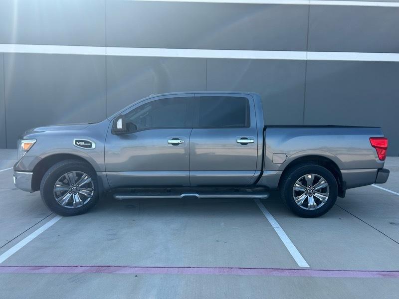 Nissan Titan SV Crew Cab 2WD 2017