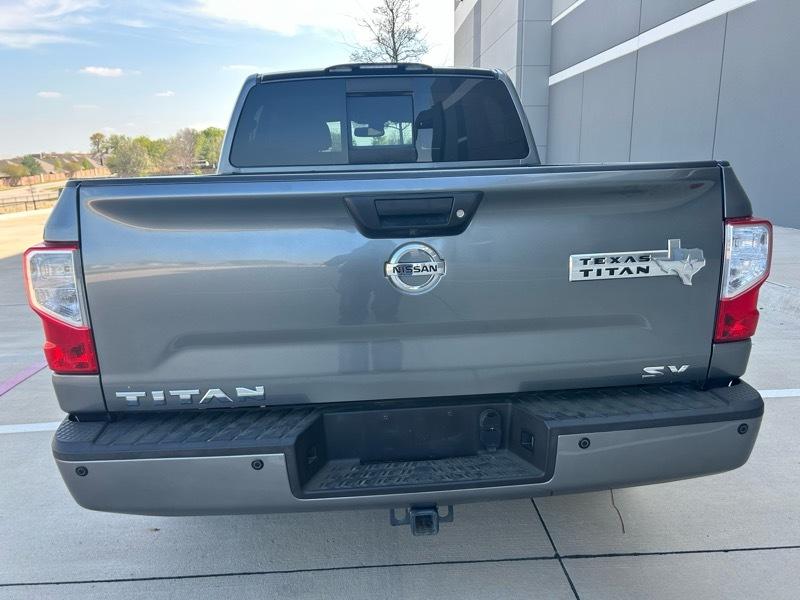 Nissan Titan SV Crew Cab 2WD 2017